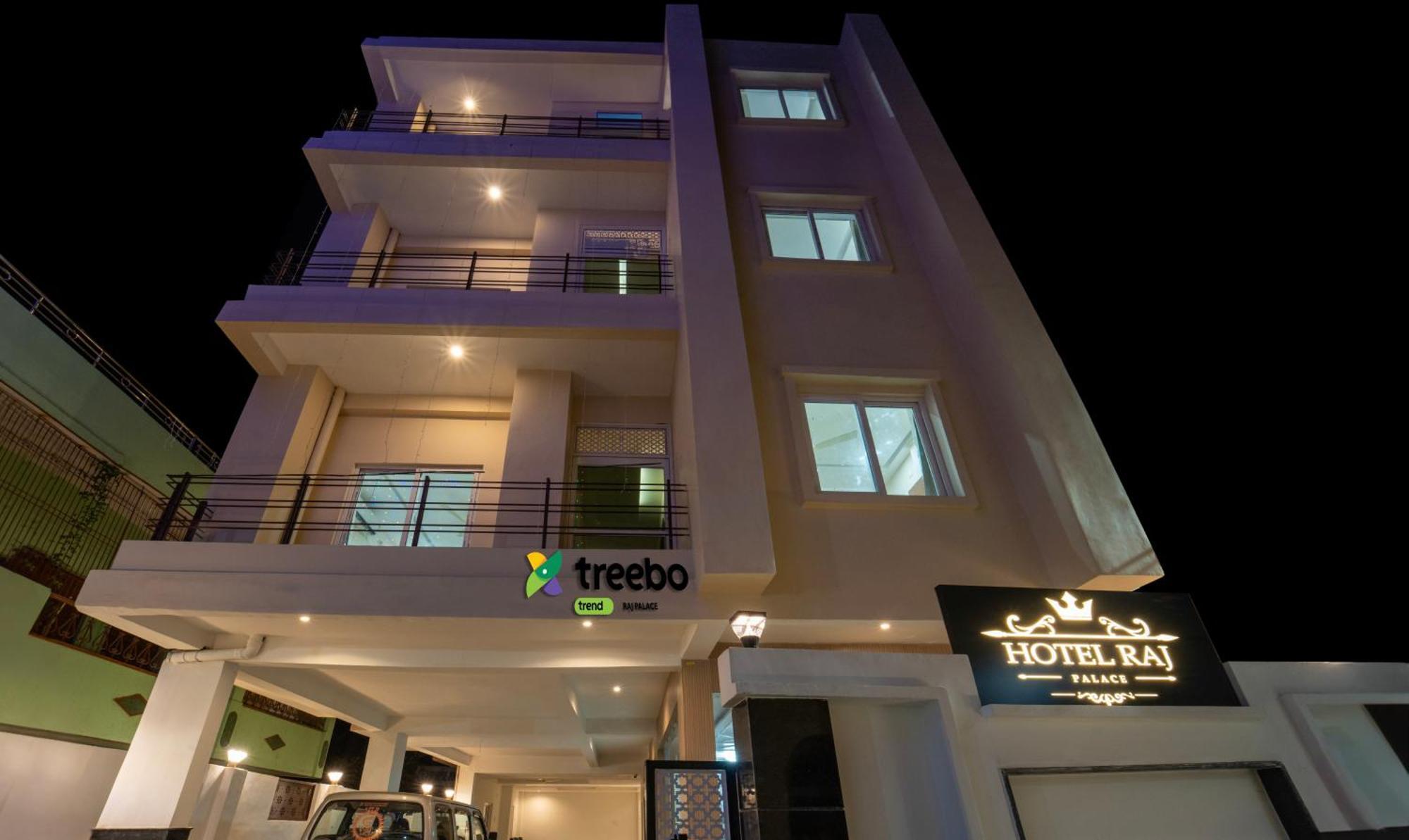 Treebo Raj Palace Varanasi Exterior photo