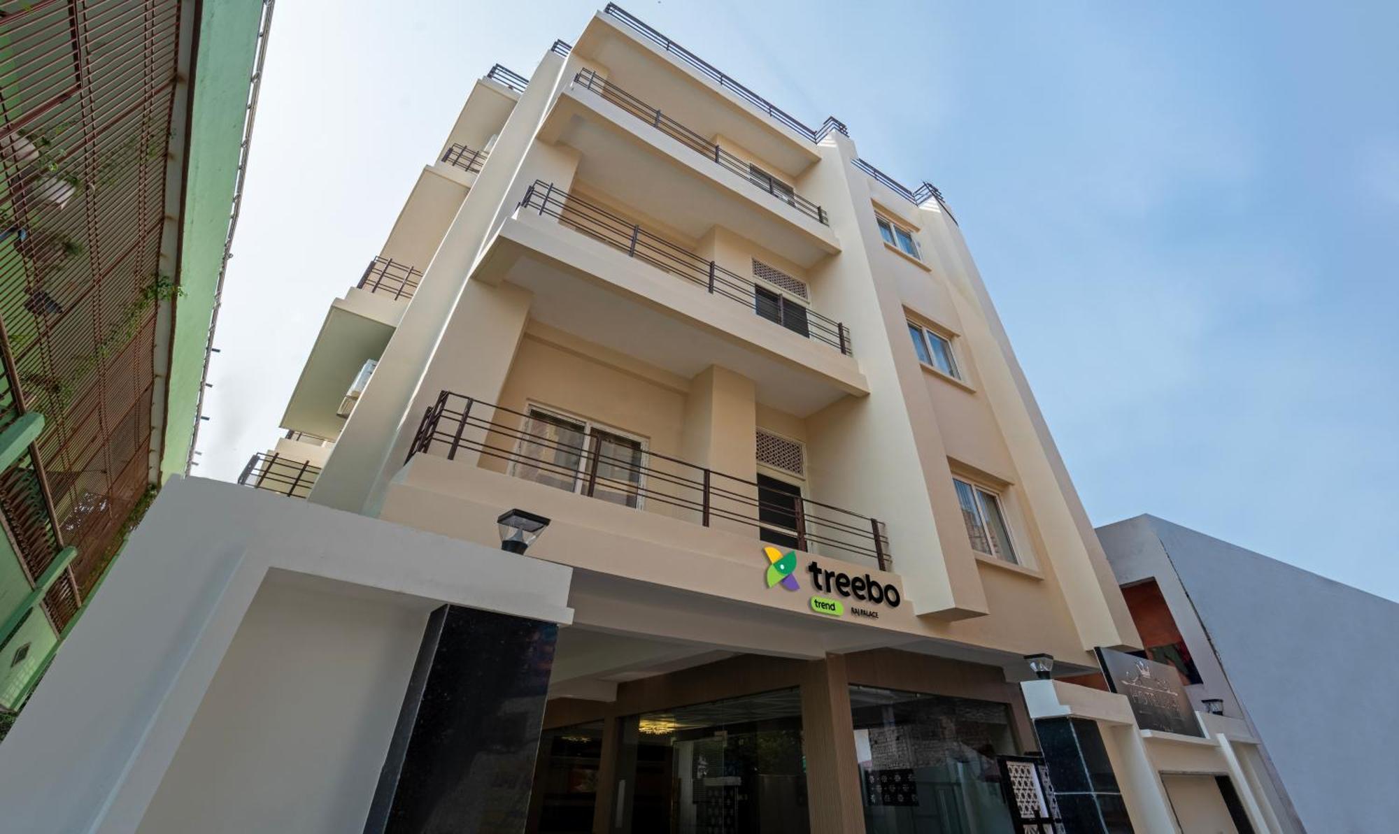Treebo Raj Palace Varanasi Exterior photo